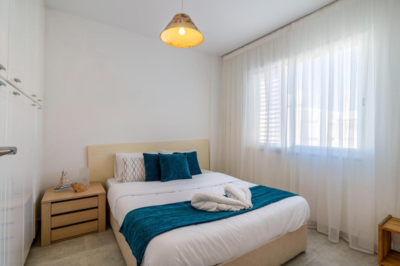 Seawaves 1- Bedroom Apartment Near Meneou Beach Larnaca Exterior photo